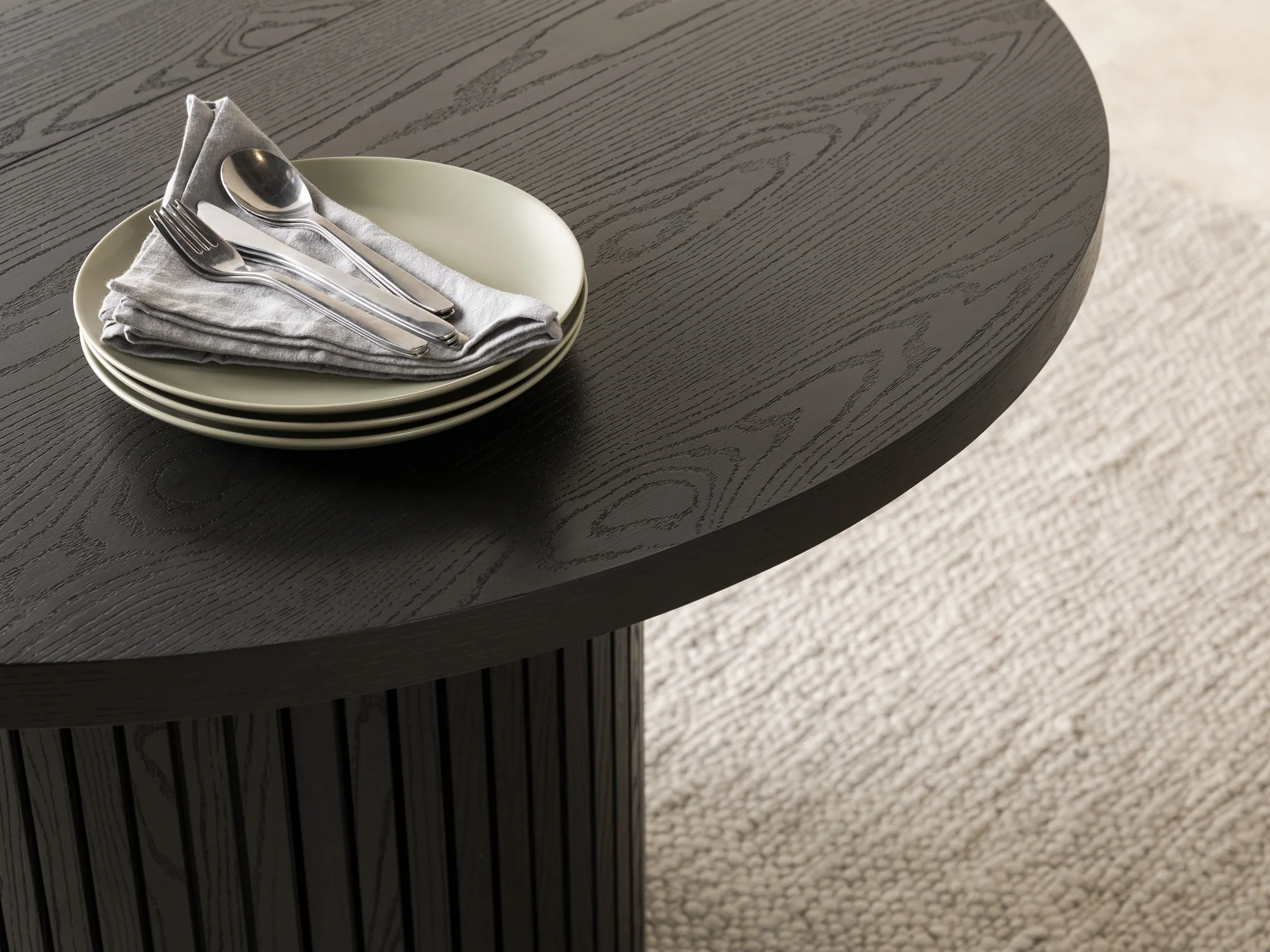 Round Dining Set - The Family - Image 39