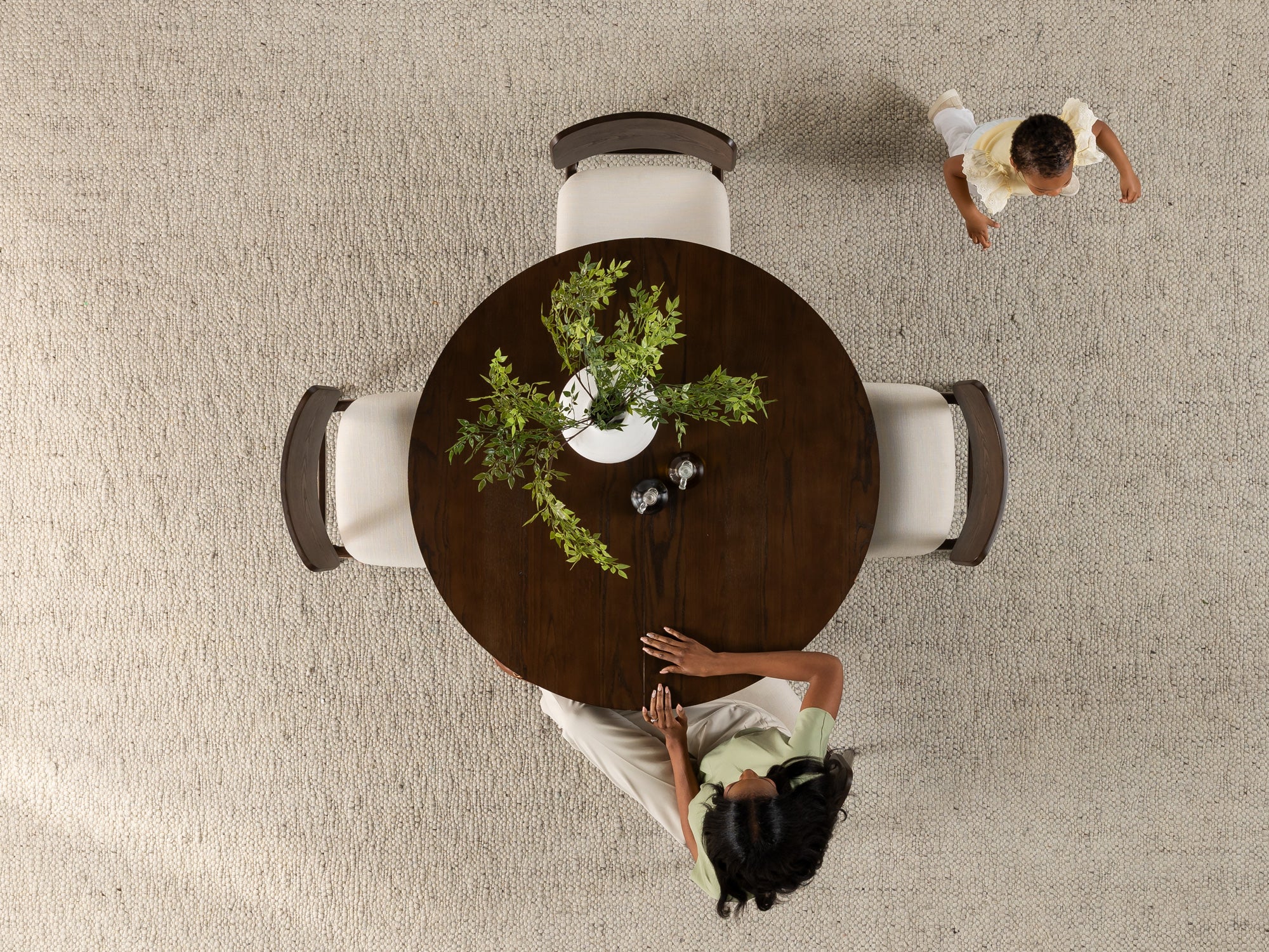 Round Dining Set - The Family - Image 52